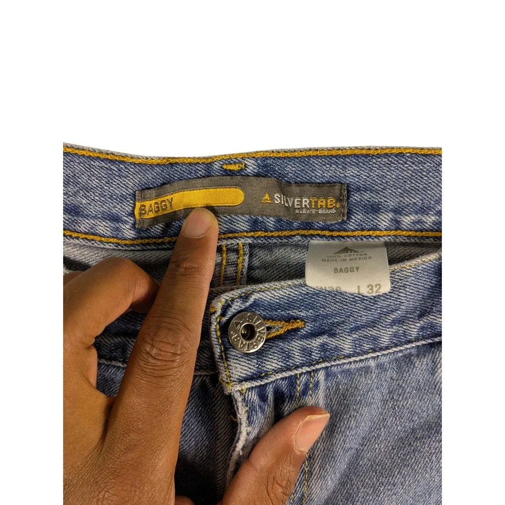 Vintage Silver Tab Baggy Jeans Y2K Mens Fits 34x27 Light Wash Denim Levi Strauss